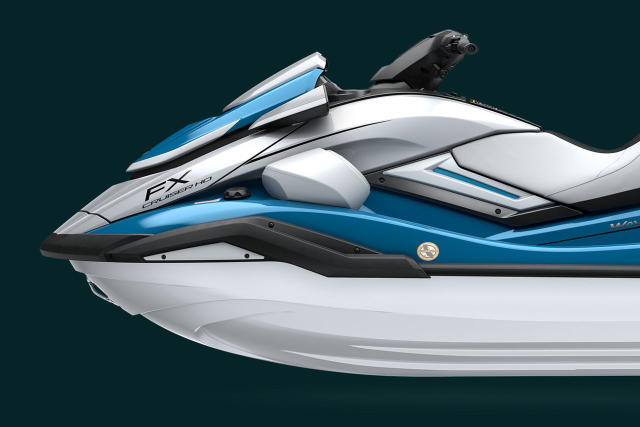 Large & Comfortable Performance Hull