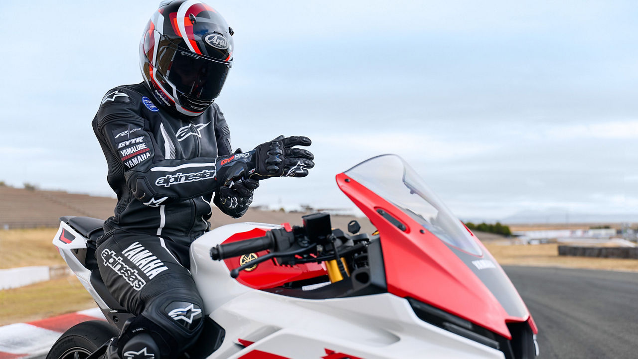 2026 YZF-R3SP